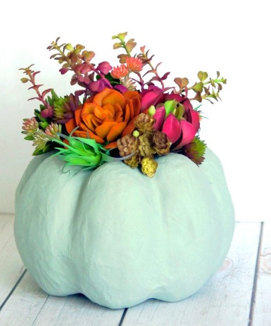 Faux-pumpkin-succullent-centerpiece-from-consumer-crafts-600x666-1