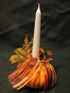 Pumpkin-candle-holder-for-thanksgiving