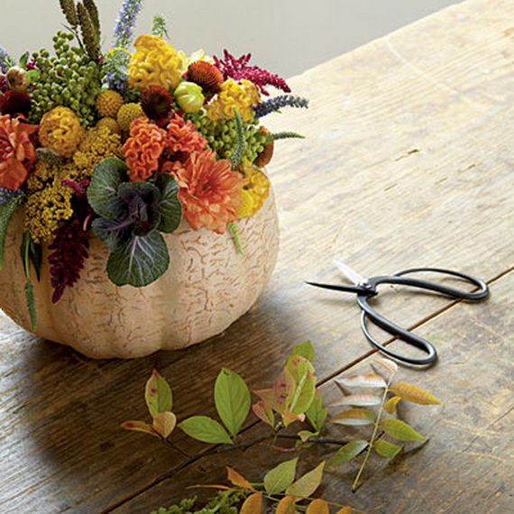 Thanksgiving-fall_-autumn_-white_-pumpkin_-centerpiece_-and_-decorating_-ideas__02