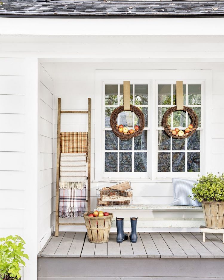 Apple-wreaths-and-ladder-front-door-and-porch-fall-decor-ideas