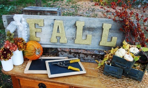 Awesome-diy-fall-signs-for-indoors-and-outdoors-500x334-1
