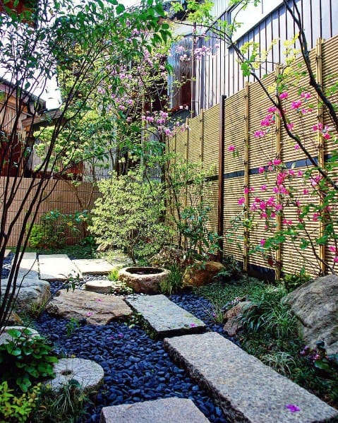 Bamboo-fence-cool-backyard-ideas