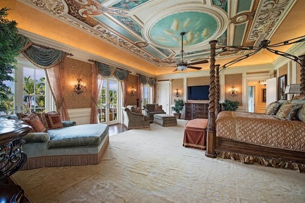 Bedroom-ceiling-design-ideas-exclusive-master-bedroom-hand-painted-ceiling