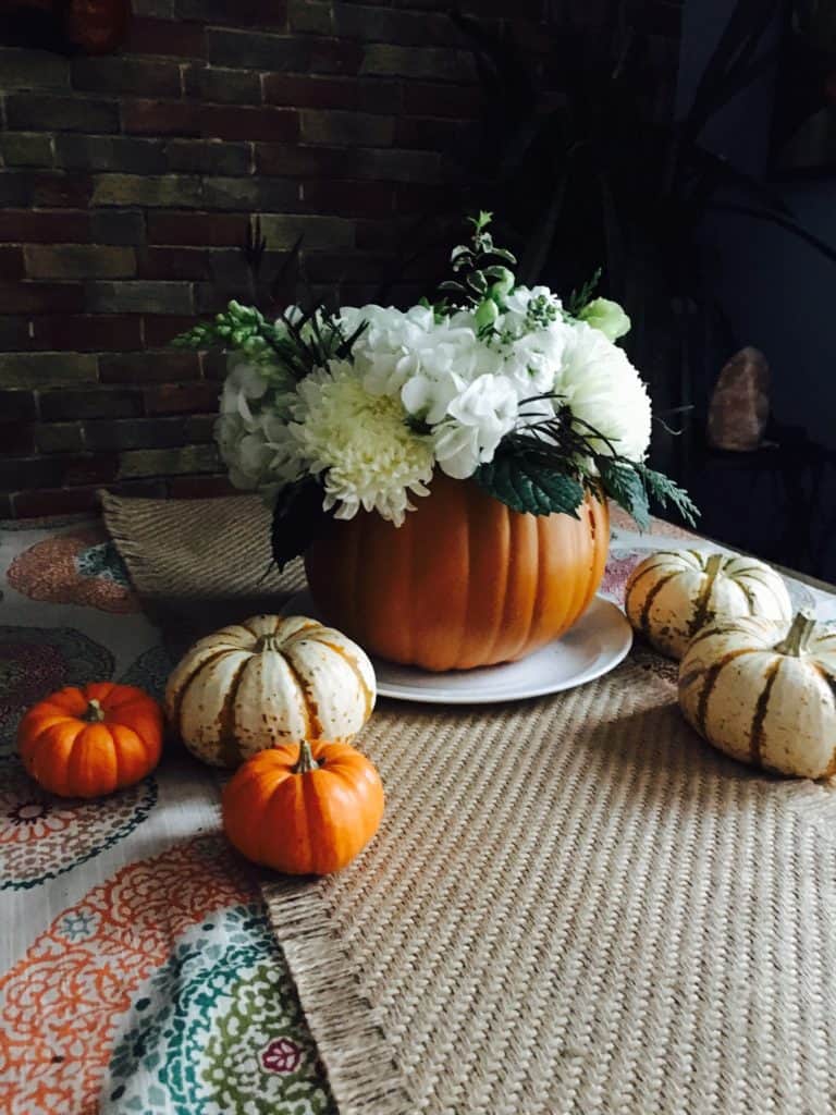 Diy-fall-and-thanksgiving-pumpkin-centerpieces-3