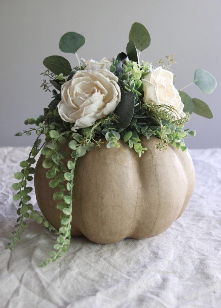 Diy-fall-and-thanksgiving-pumpkin-centerpieces-775x1163-1