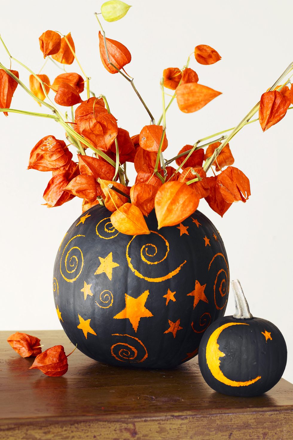 Fall-decorations-painted-pumpkin-centerpiece-1625861631