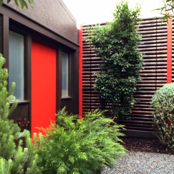 Horizontal-backyard-designs-bamboo-fence