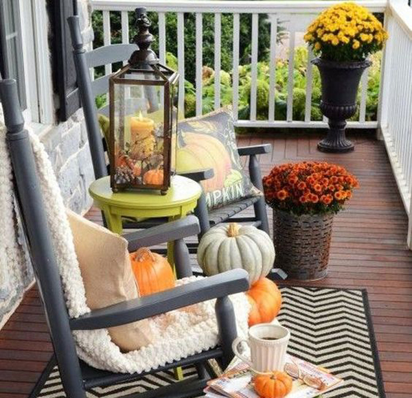 Most-beautiful-halloween-decor-for-apartment-balcony