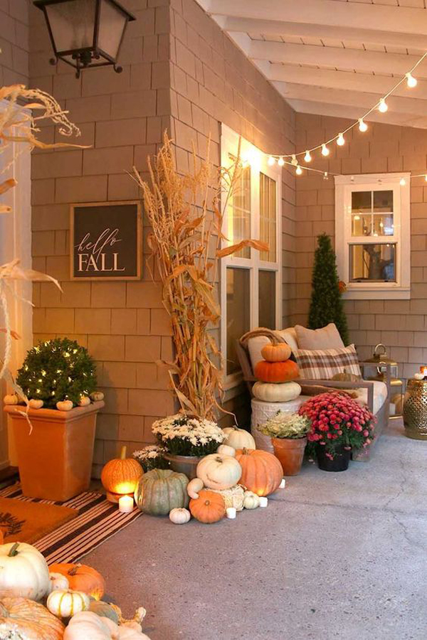 Neautral-fall-porch-lighting-ideas