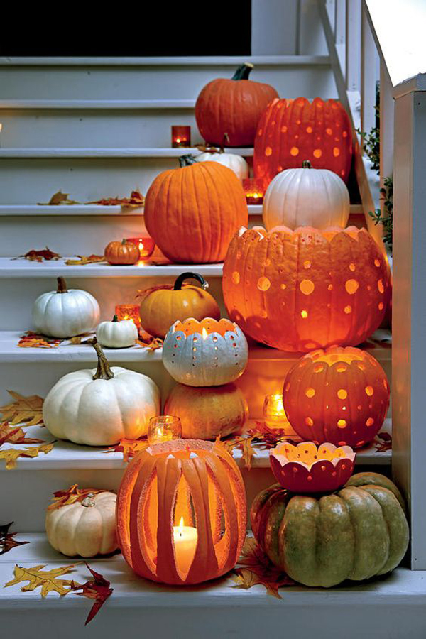Outdoor-pumpkin-lights-for-this-fall