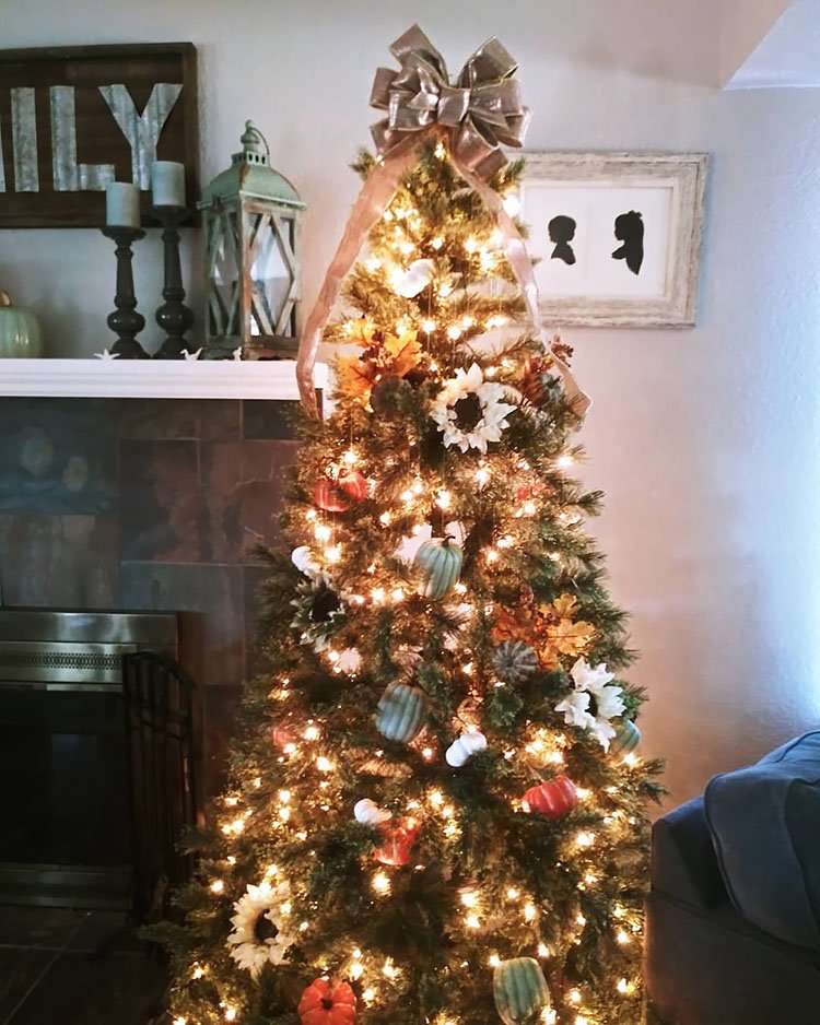 Thanksgiving-christmas-tree-2