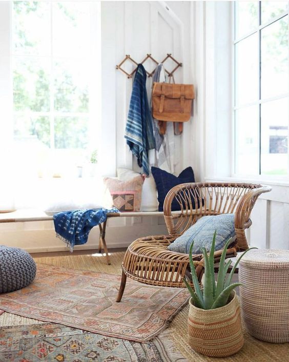 02-boho-layered-rugs-are-a-popular-decor-idea-for-every-boho-space-rock-different-looks-and-colors