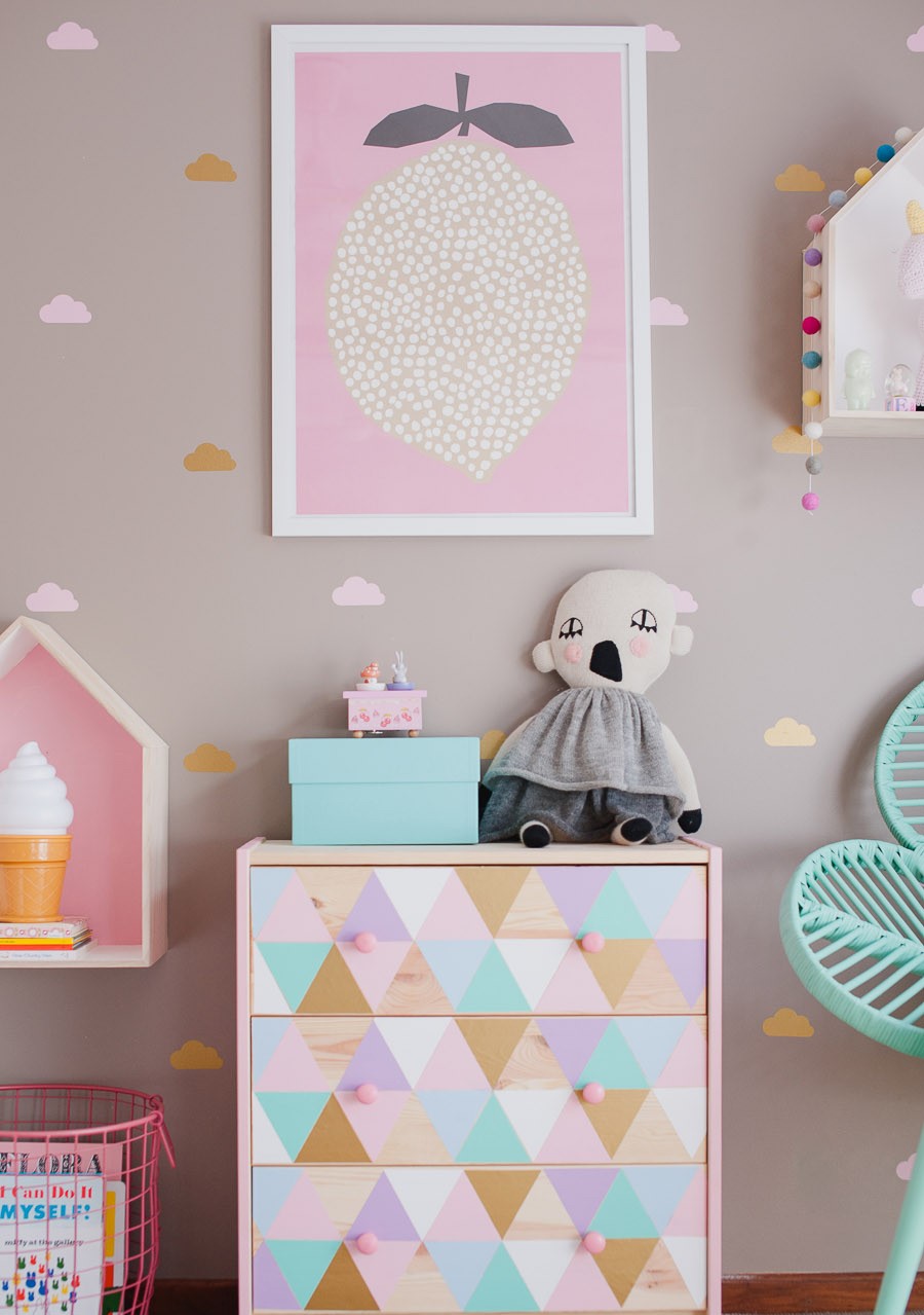 1-kids-storage-petitevintageinteriors