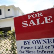 106874111-1619473061945-gettyimages-1232178805-palm_beach_housing