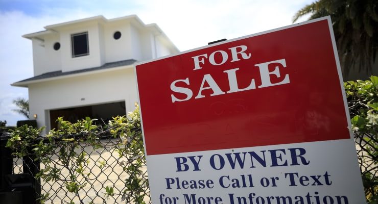 106874111-1619473061945-gettyimages-1232178805-palm_beach_housing