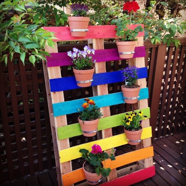 10f-creative-garden-container-ideas-homebnc-v5-300x300@2x