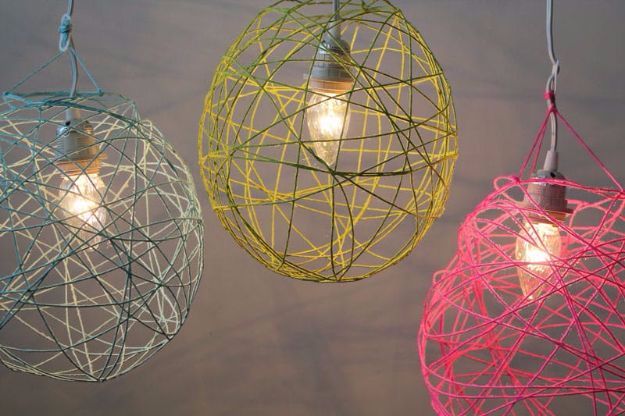 15-awesome-diy-ideas-that-use-yarn-to-colorize-your-home-decor-12
