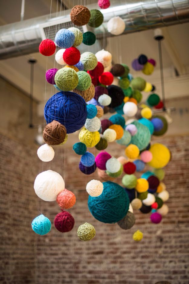 15-awesome-diy-ideas-that-use-yarn-to-colorize-your-home-decor-2
