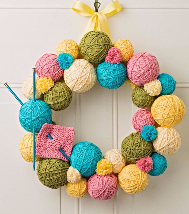 15-awesome-diy-ideas-that-use-yarn-to-colorize-your-home-decor-3