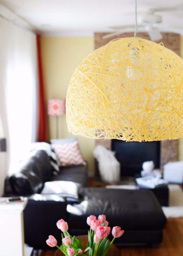 15-awesome-diy-ideas-that-use-yarn-to-colorize-your-home-decor-5