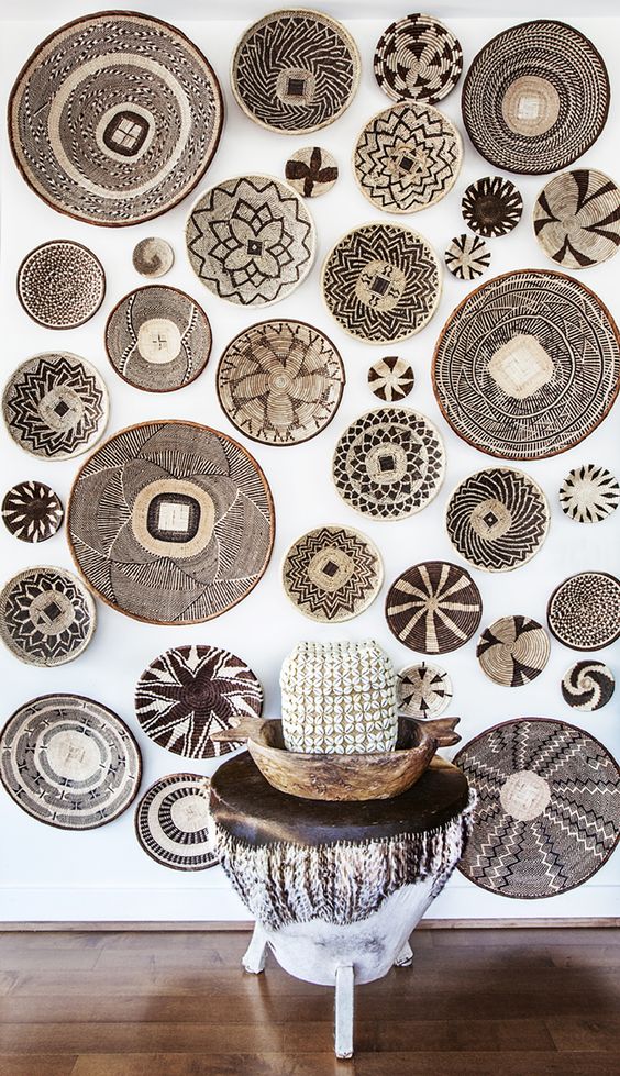 21-painted-african-baskets-on-the-wall