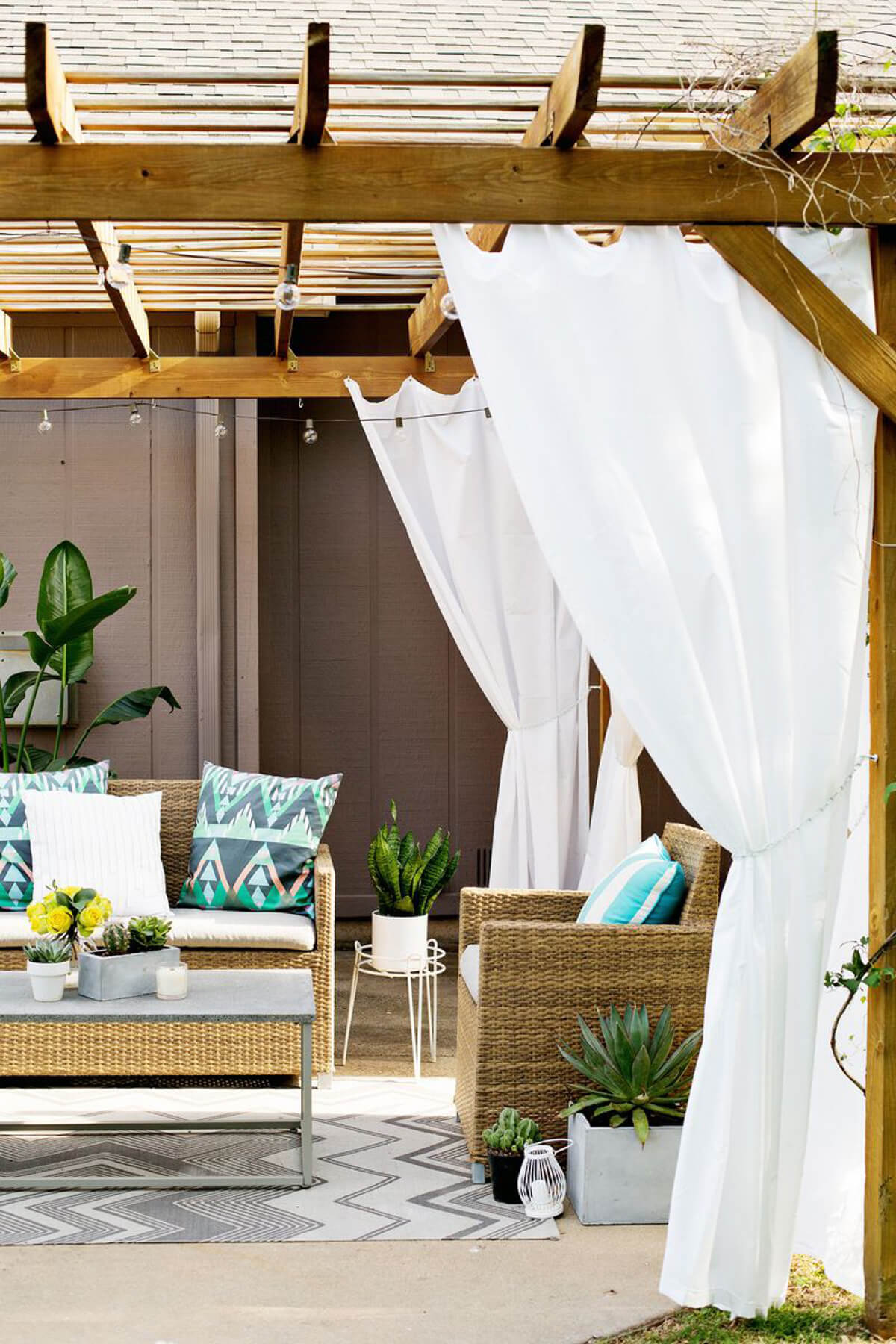 26-pergola-ideas-homebnc