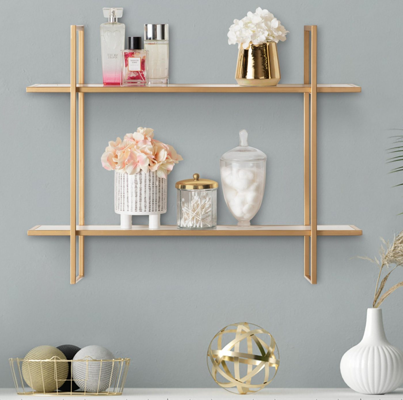 3-glamorous-gold-wall-shelf-1400x1391-1
