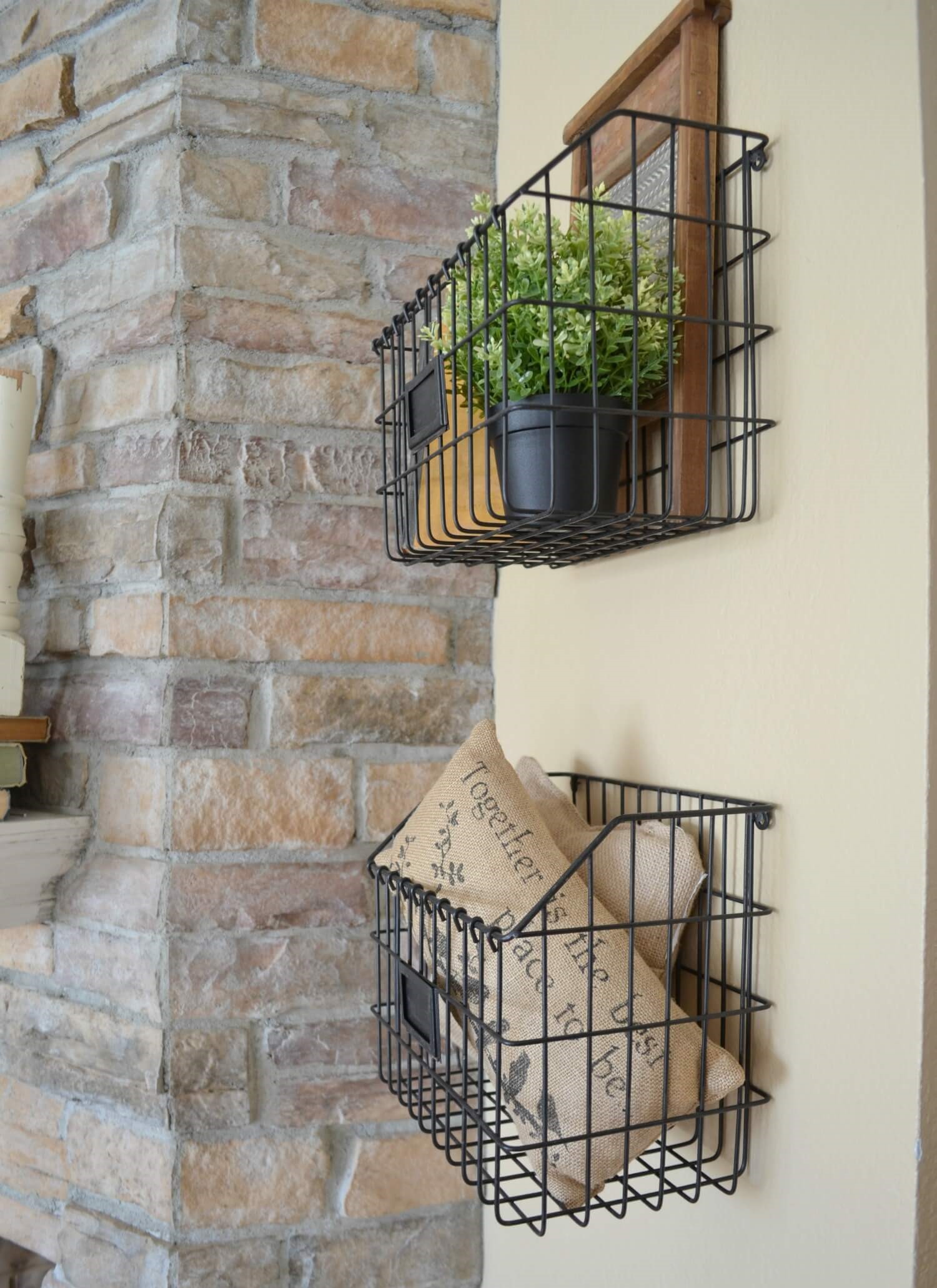 41-farmhouse-wall-decor-ideas-homebnc