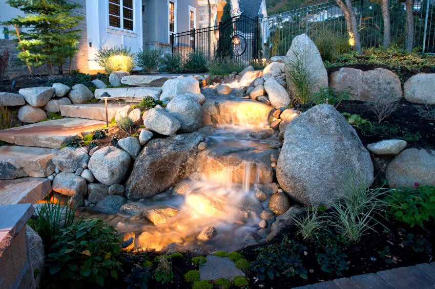 41garden-waterfall