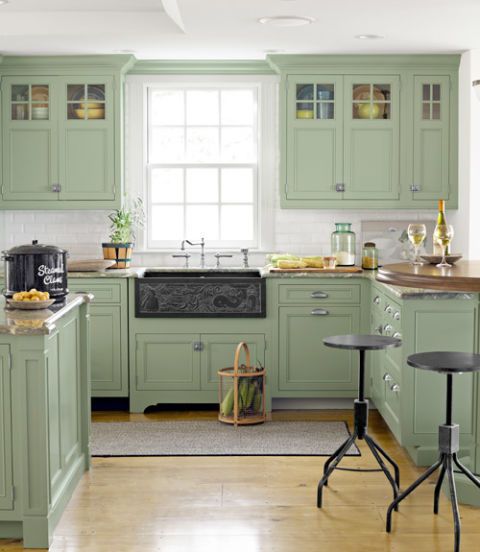 54eb56aee5450_-_green-kitchen-cabinets-cape-cod-house-0612-xln