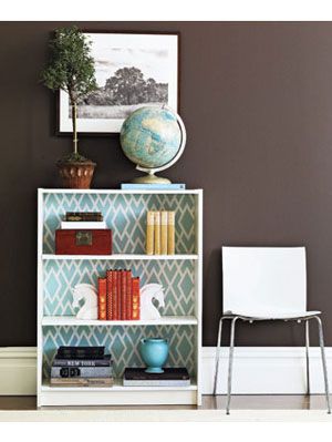 54eb68a11943b_-_decor-how-to-fabric-covered-bookcase-mdn