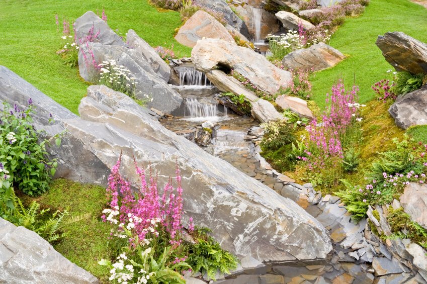 7garden-waterfall