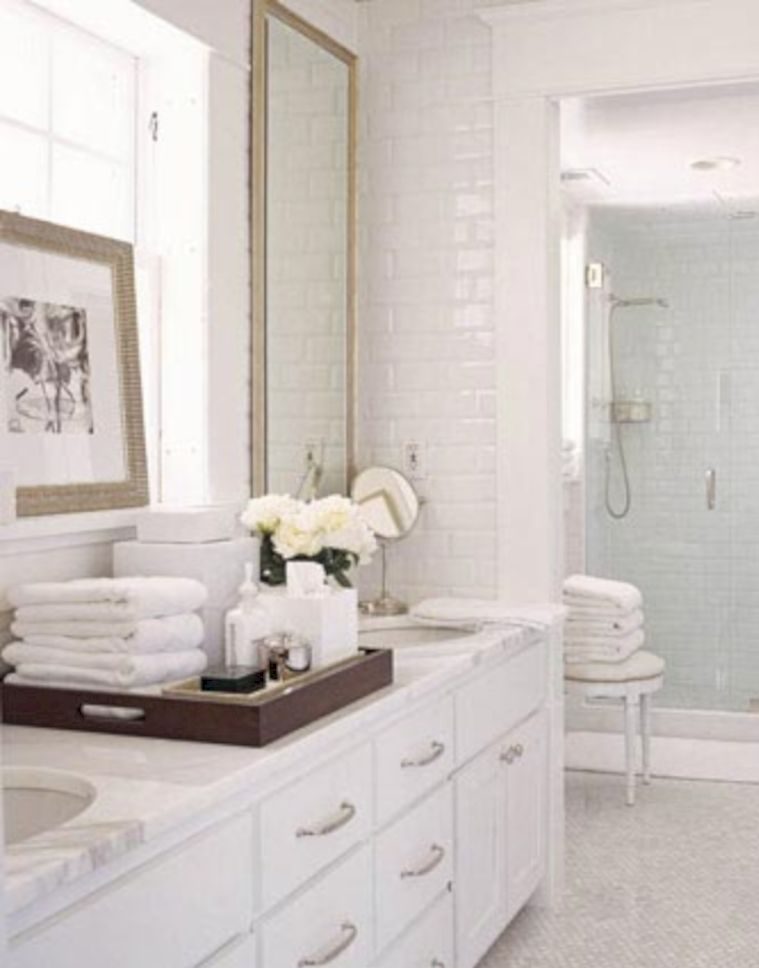 Adorable mosaic marble shower tile for your bathroom 23