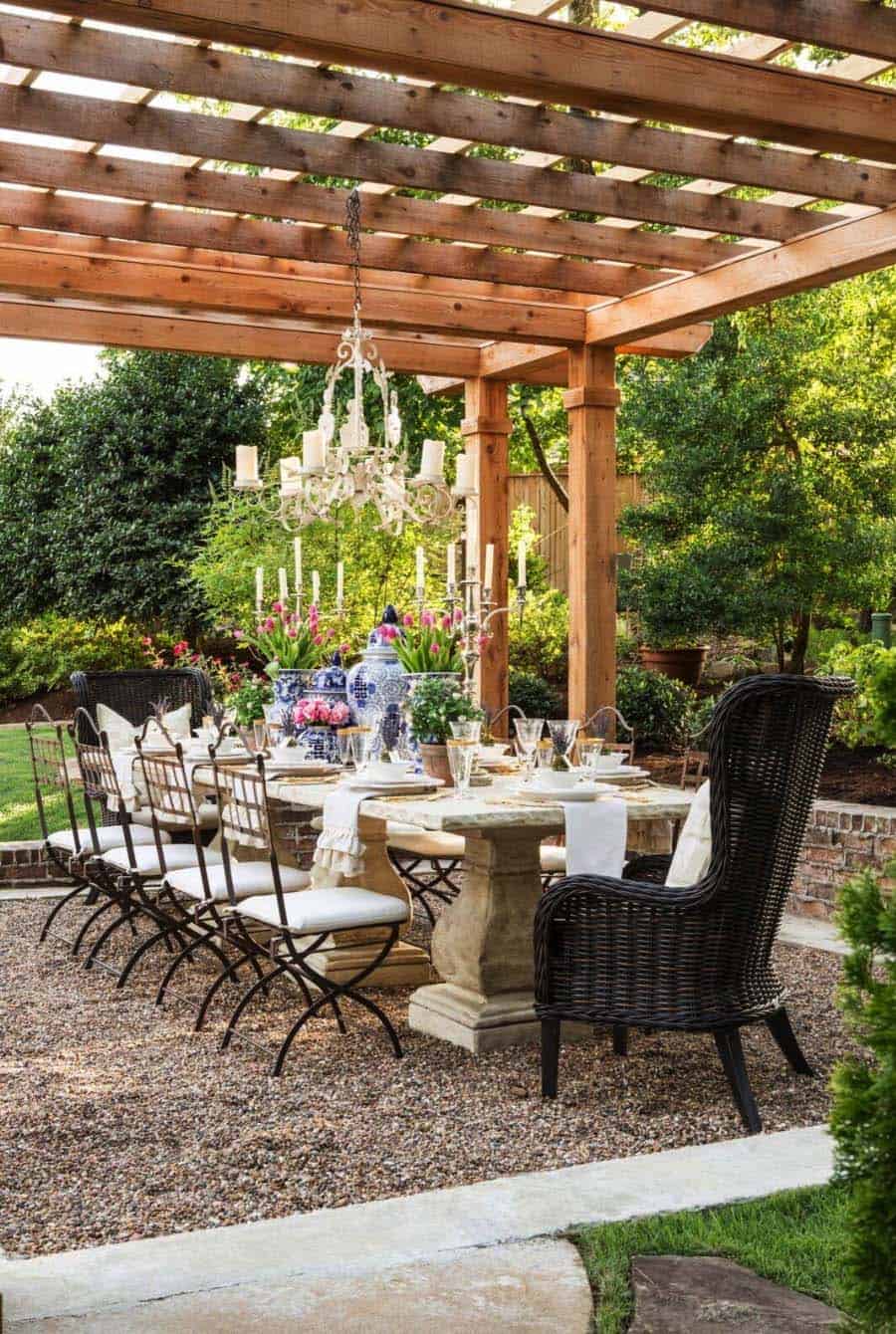Amazing-pergola-ideas-for-shading-your-backyard-patio-08-1-kindesign