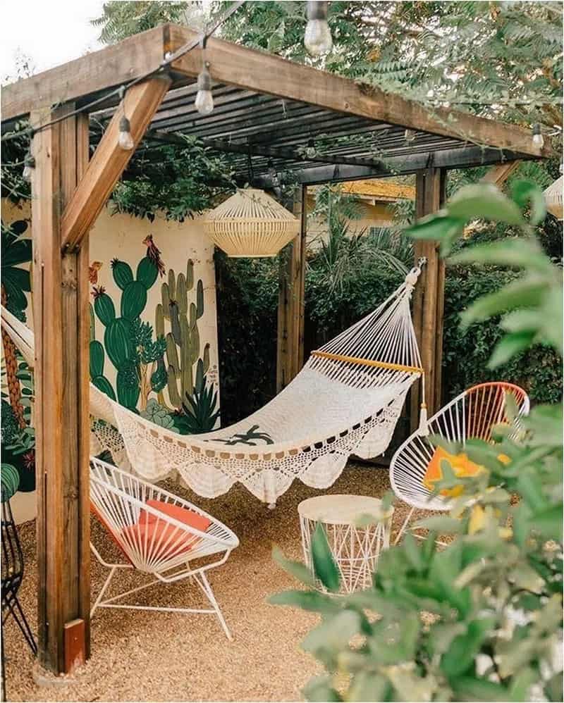 Amazing-pergola-ideas-for-shading-your-backyard-patio-23-1-kindesign