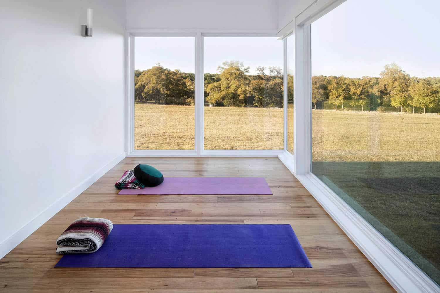 Amazing-yoga-studio-ideas-04-1-kindesign