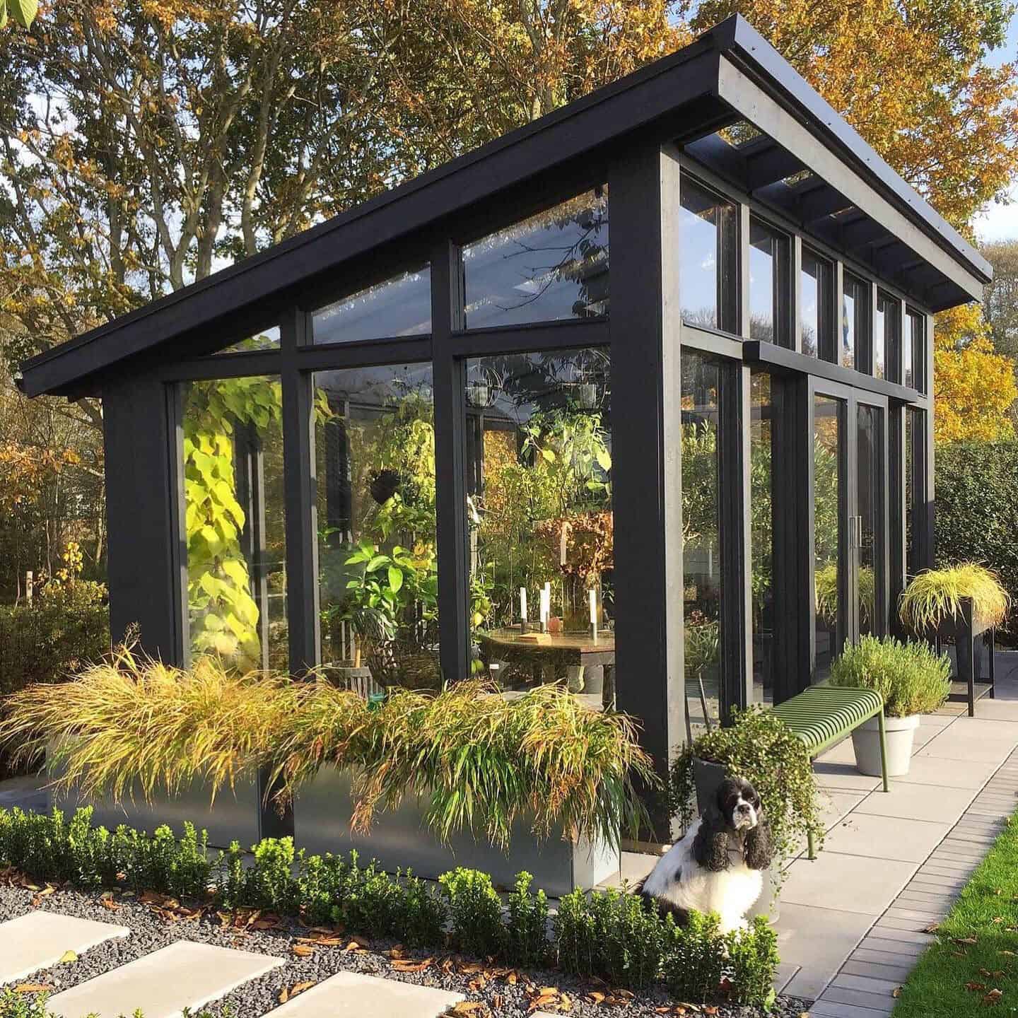 Awesome-backyard-greenhouse-design-ideas-25-1-kindesign