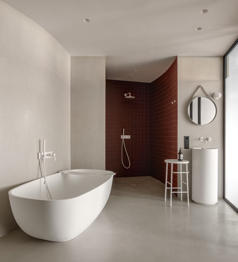 Blue-terracotta-walk-in-shower-768x846-1