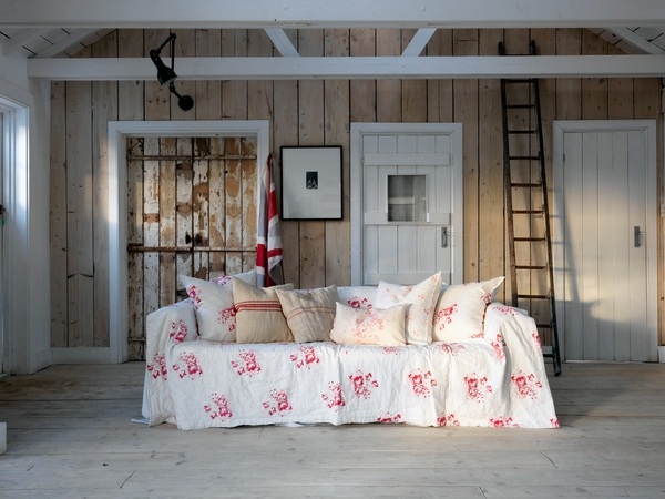 Diy-sofa-cover-ideas-floral-pattern-living-room-decoration-