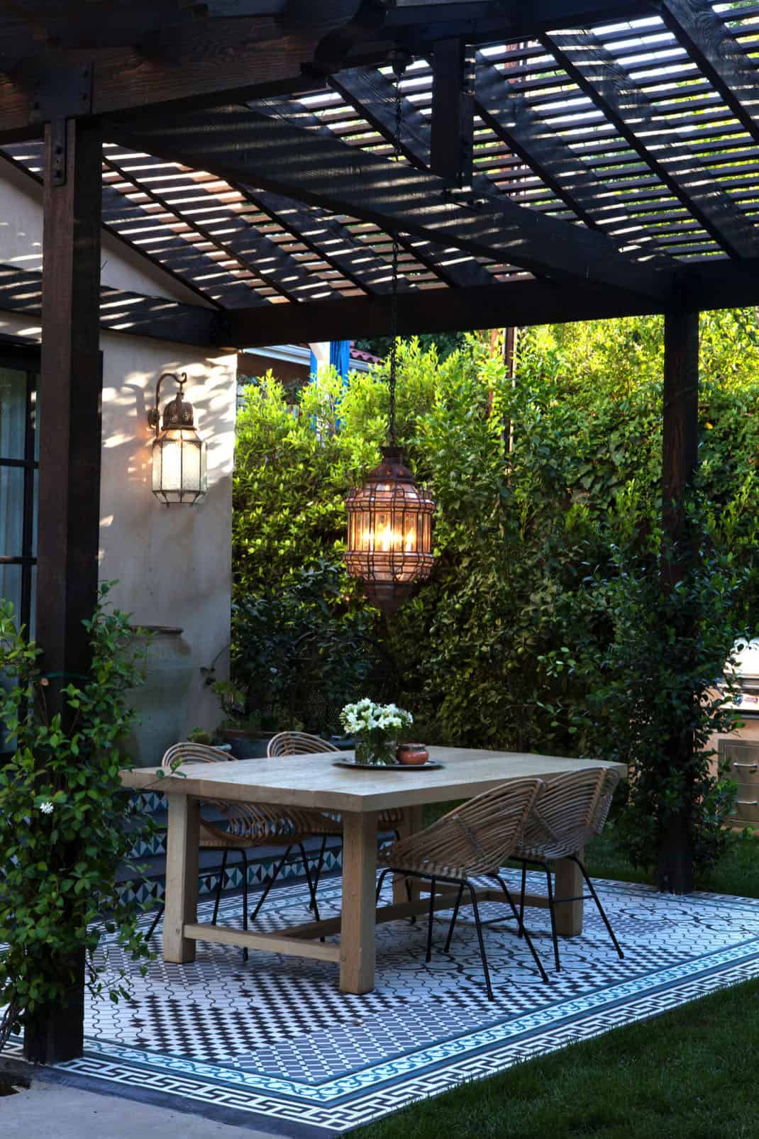Incredible-outdoor-dining-spaces-016-1-kindesign