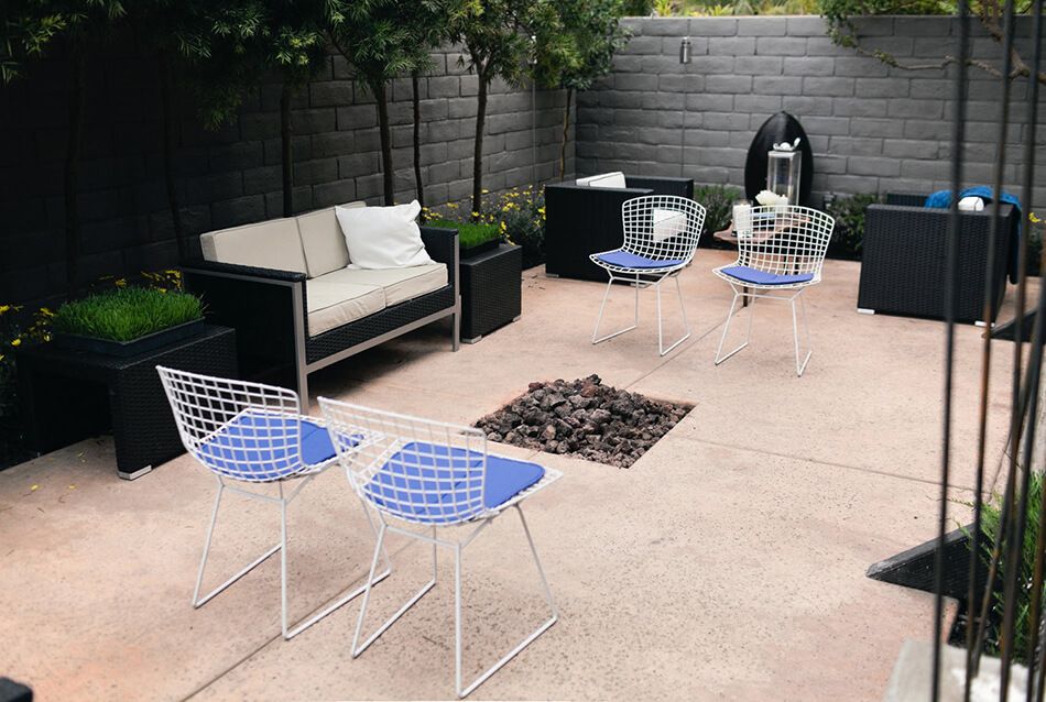 Inner-courtyard-turned-into-a-modern-patio