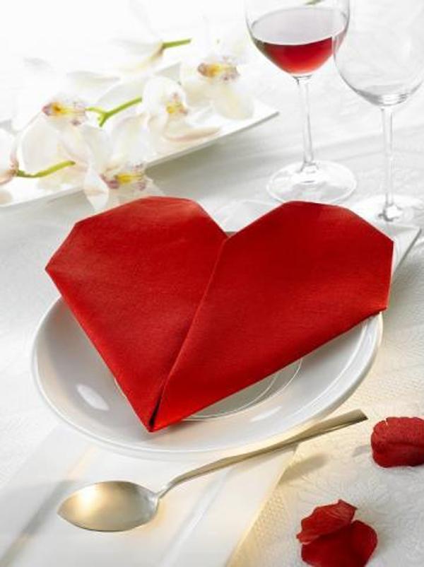 Love-napkin-fold-16