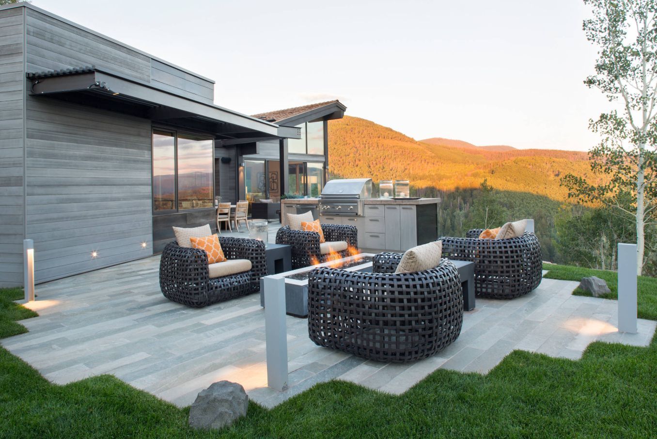 Mountain-star-patio-design-with-bbq-grill-and-large-seats