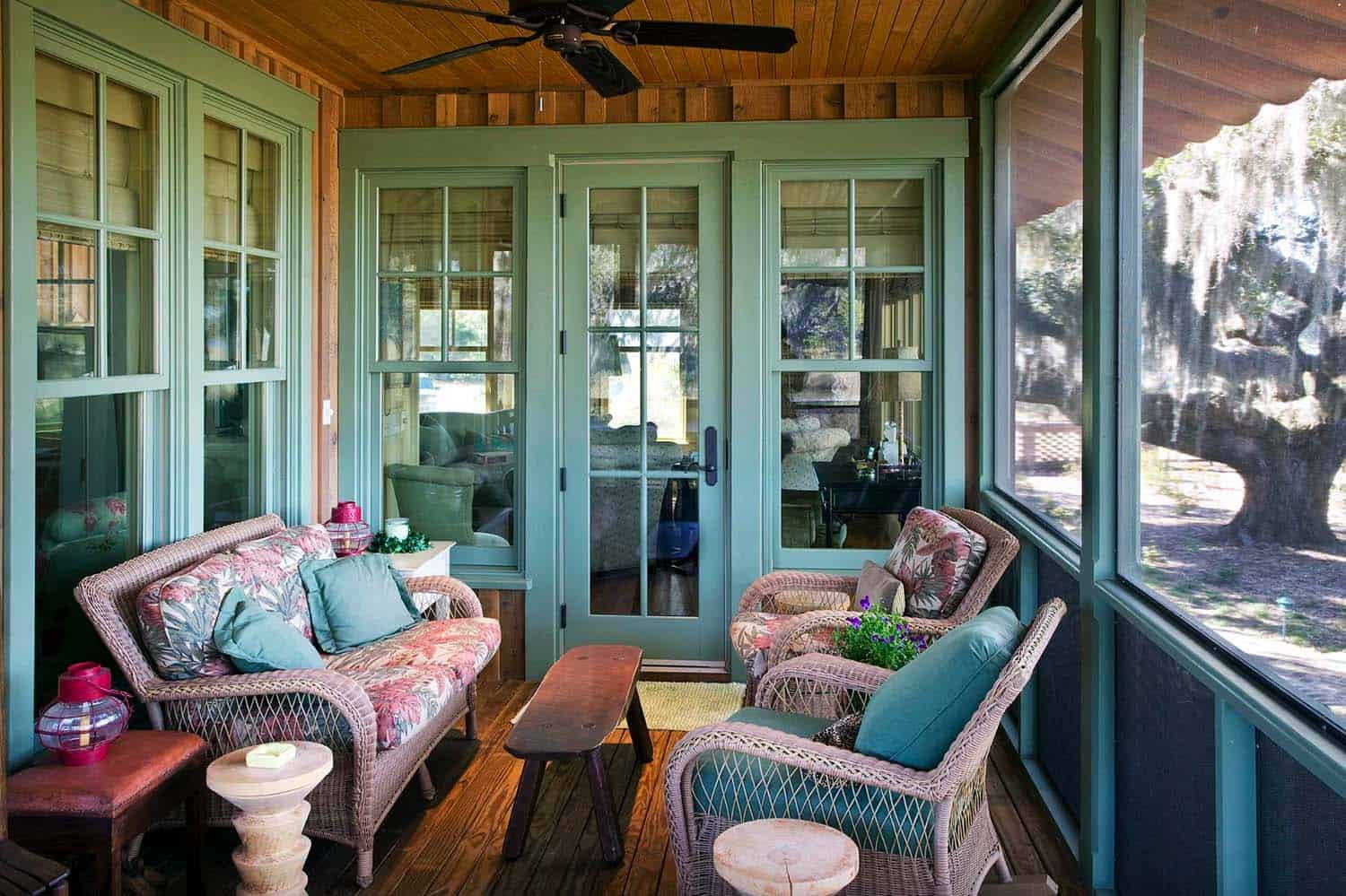 Screened-porch-design-ideas-13-1-kindesign