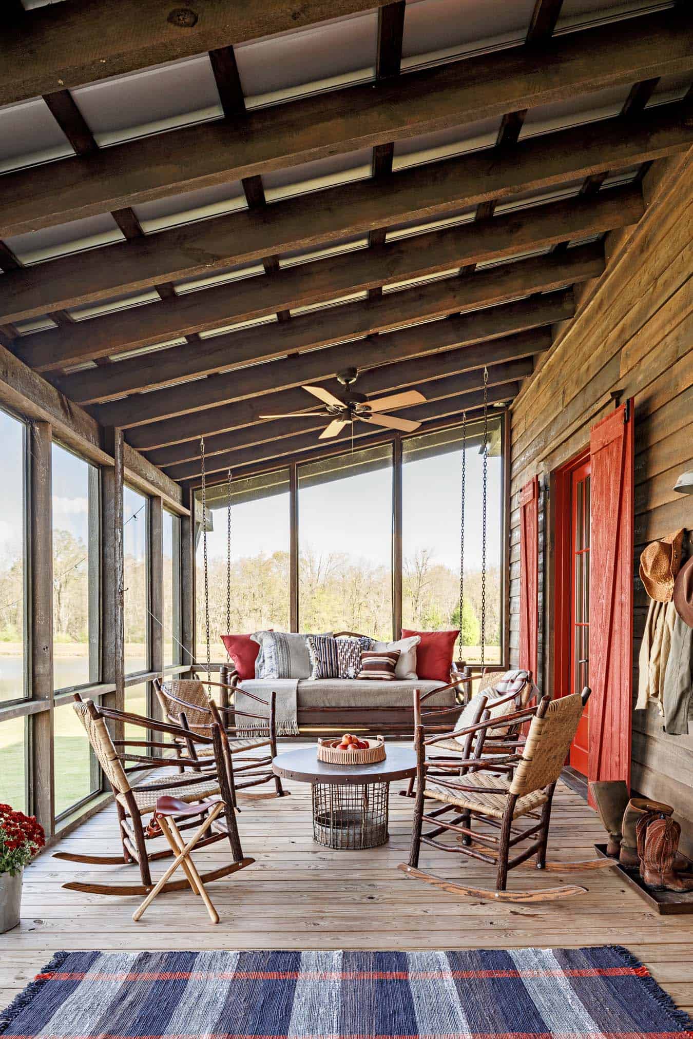 Screened-porch-design-ideas-30-1-kindesign
