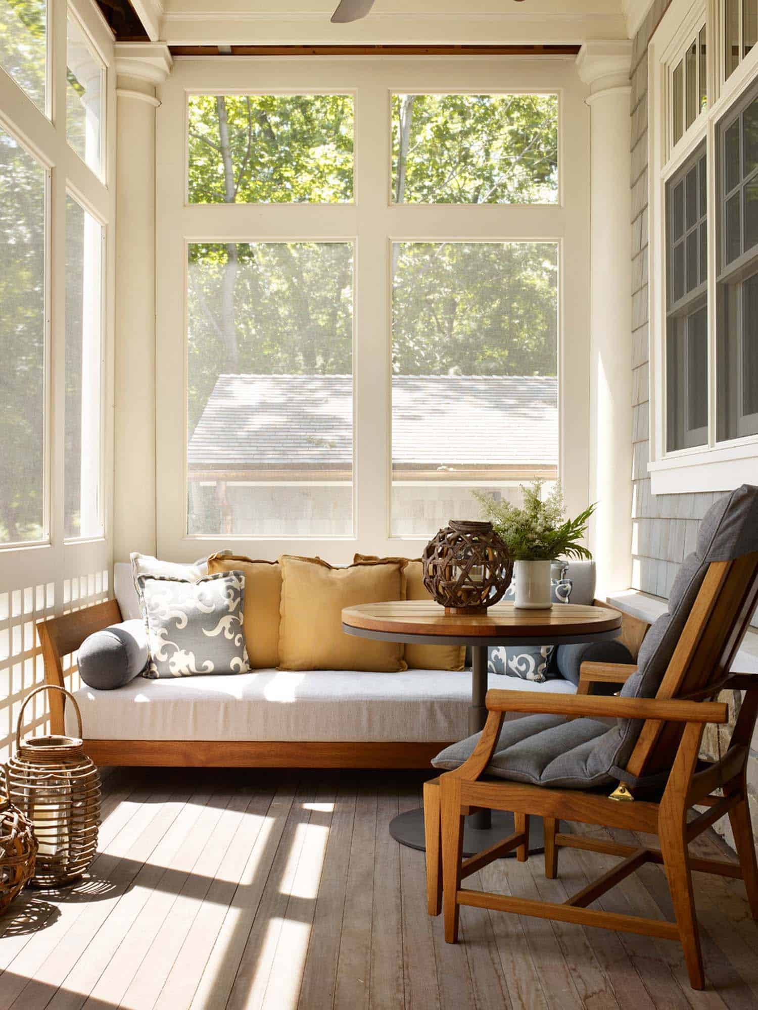 Screened-porch-design-ideas-38-1-kindesign