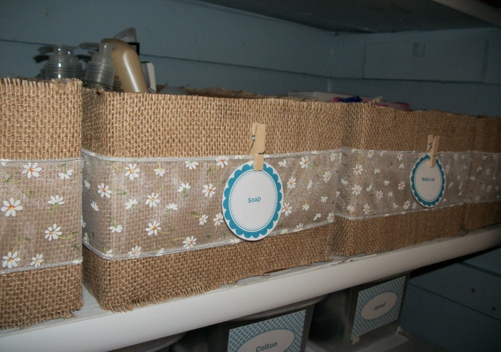 Burlap-wrapped-boxes-at-saving-4-six