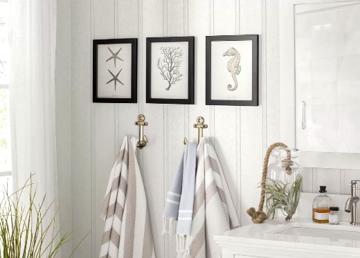 Coastal-wall-decor-ideas-bathroom-edited