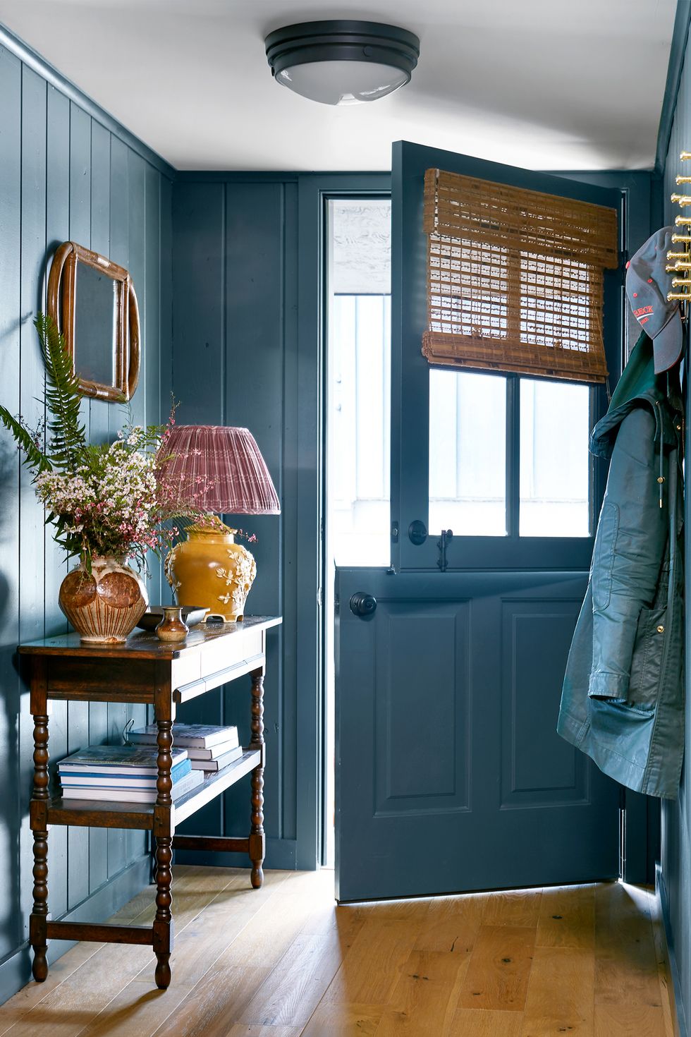 Console-table-decorating-ideas-hbx060120heidicaillier-004-1598389490