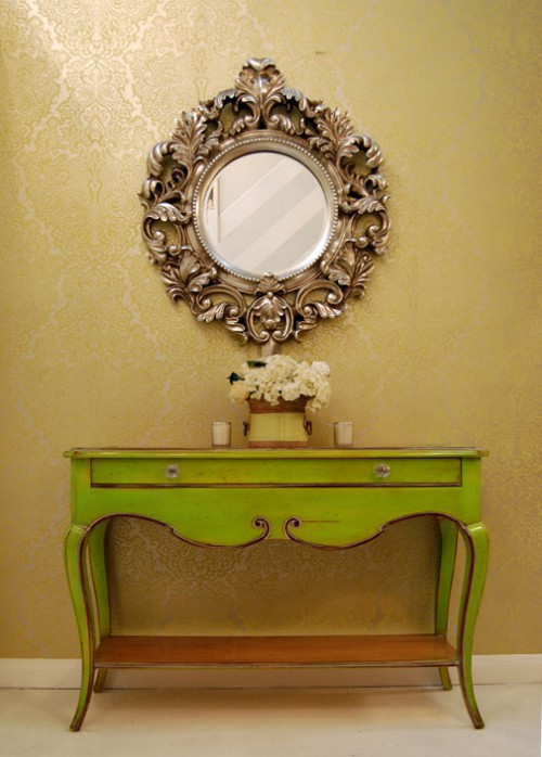 Decorating-with-console-tables-10-500x698-1